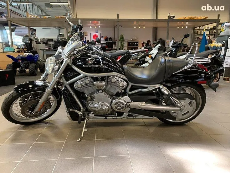 Harley-Davidson V-Rod Image 1